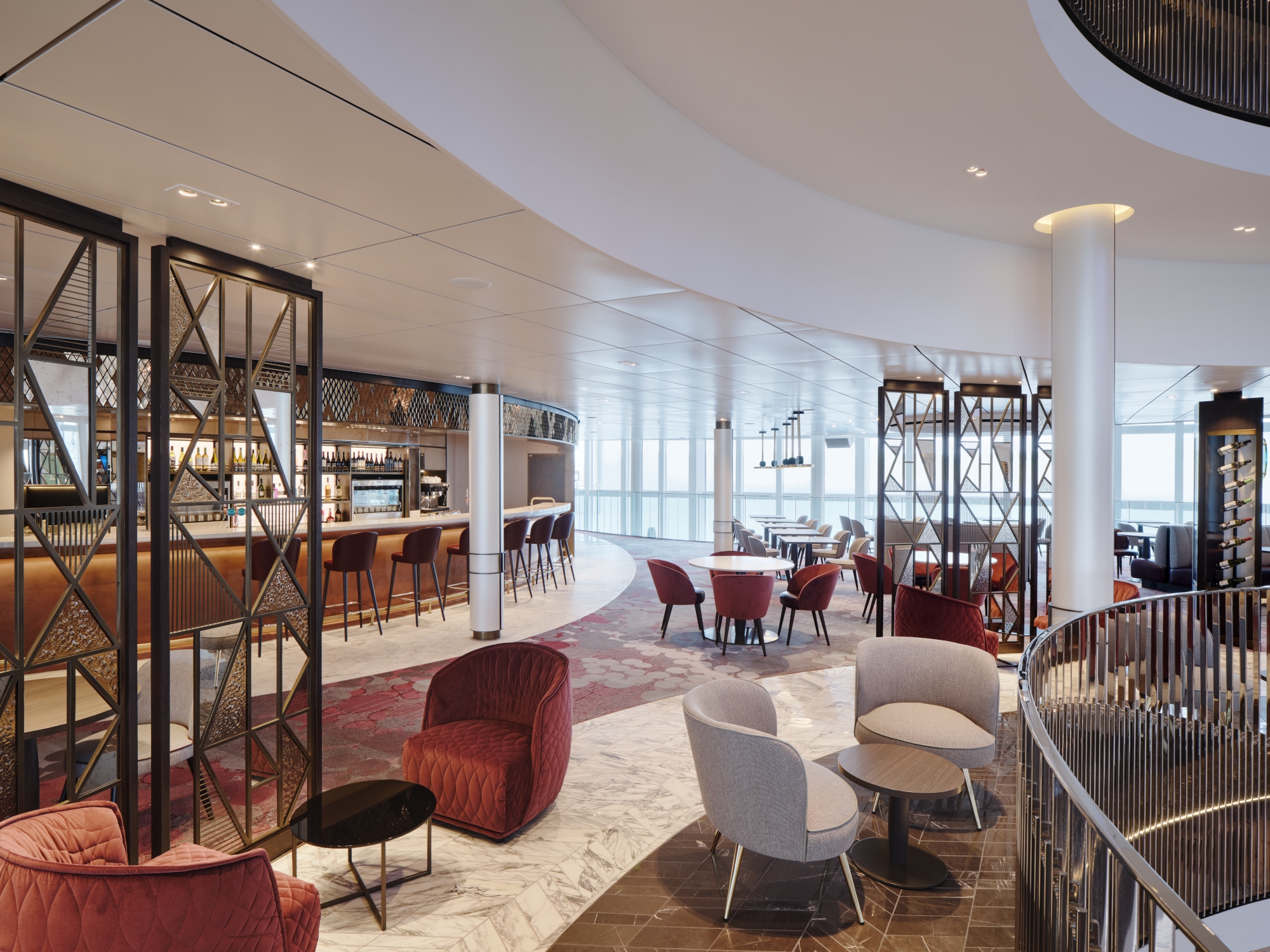 MyCruise P&O-Cruises Iona Offentlige-arealer Barer-lounger-atrium2